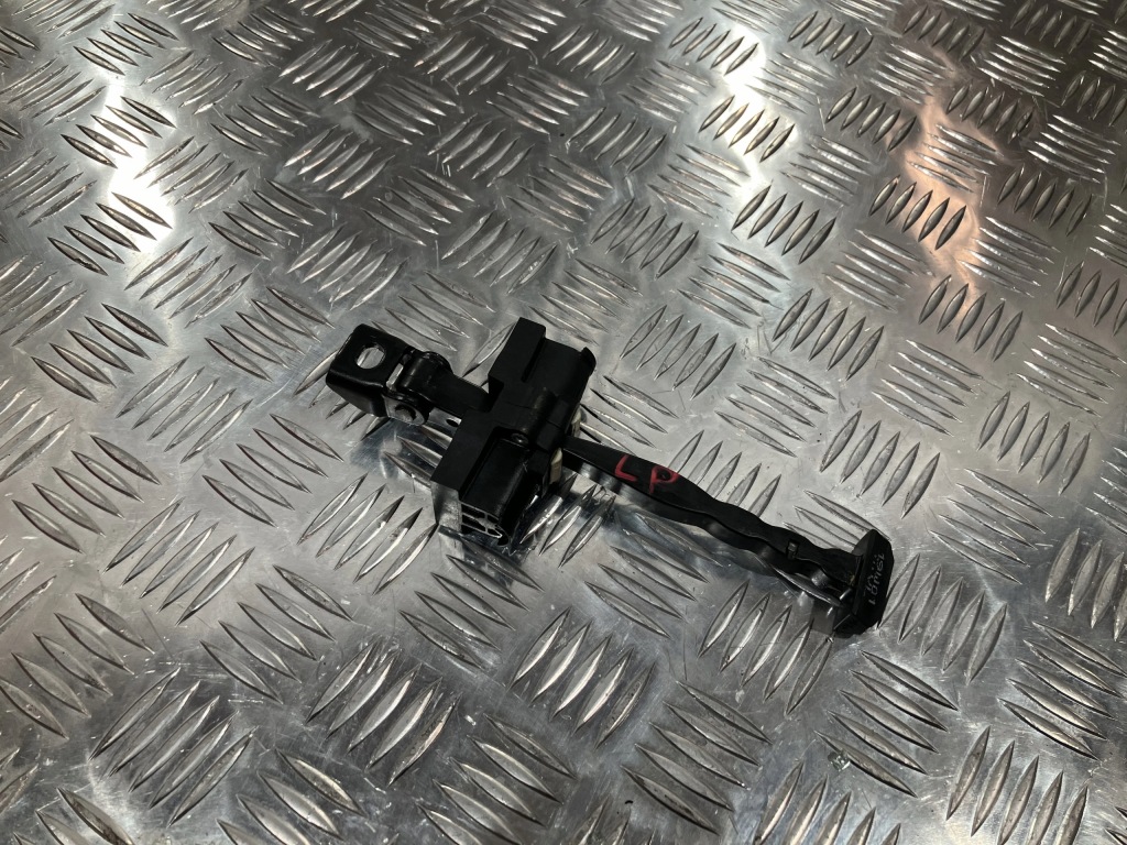 фото №1, Ограничитель дверь левых передних bmw x1 f48