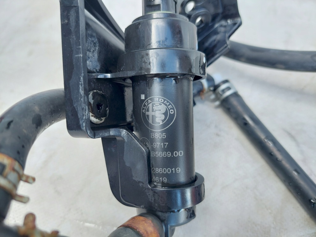 Sprysk омыватель фары правый  левое  пабтрубок  alfa romeo giulia veloce комплект Цена