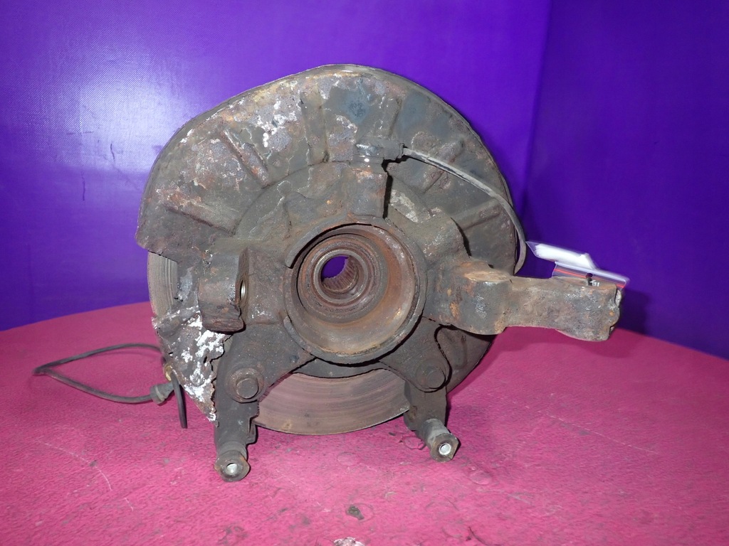 фото №3, Freelander i 98- 2,0td поворотный кулак перед левая ступица