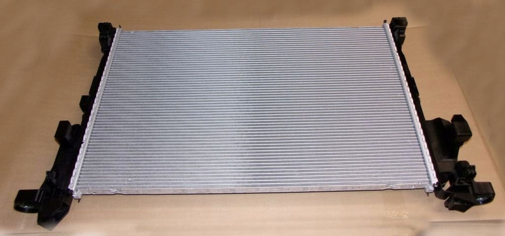 фото №1, Оригінальний номер renault радіатор 214106419r do renault trafic 19- 2.0dci