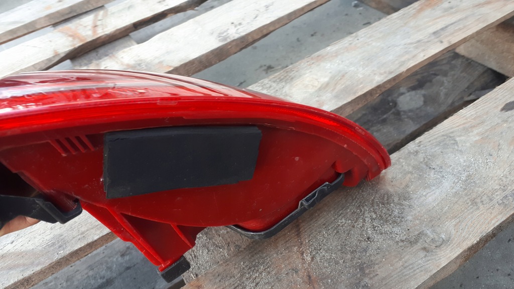 фото №8, A4 b8 лампа права правий задня w крила sedan