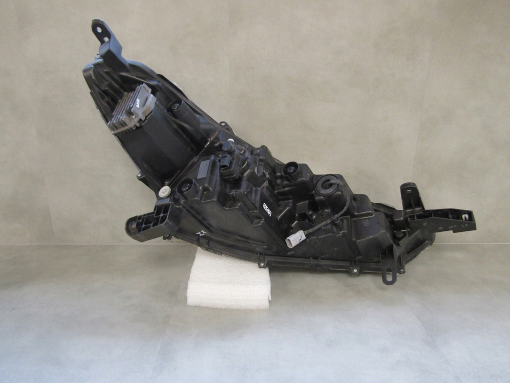 фото №3, Лампа перед toyota corolla cross full led 20- lh