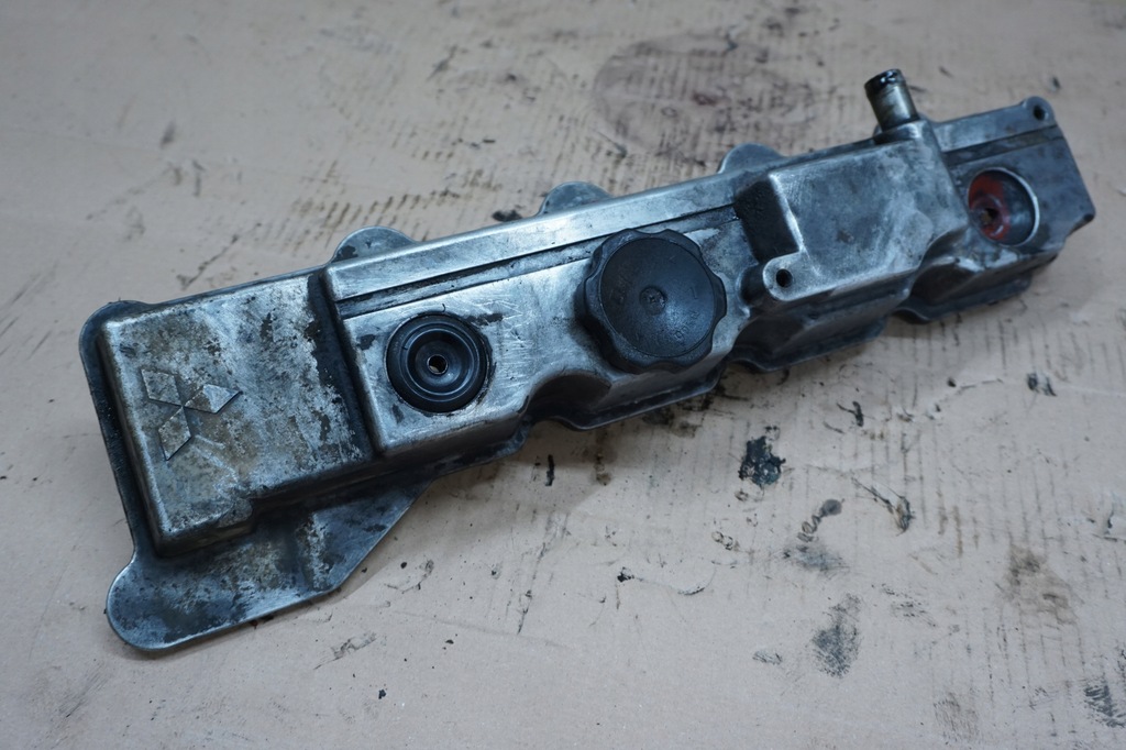 фото №1, Pajero ii кришка клапанів головки 4m40 2,8 tdi