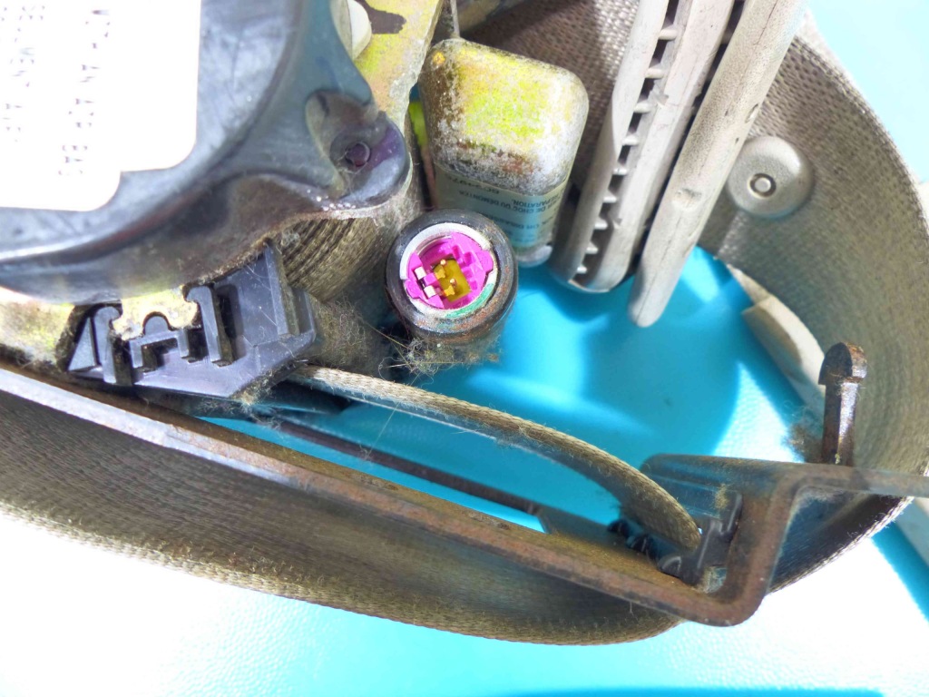 фото №3, Pas безопасности перед левый chrysler pacifica i