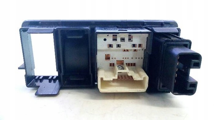 фото №7, Панель регулировки зеркал toyota corolla e12 2003r.