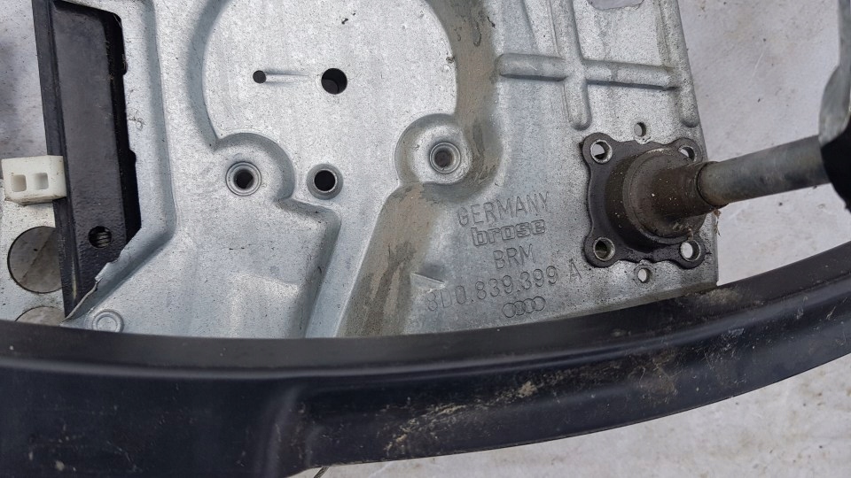 фото №7, Рамка двері механізм лівий задня audi a4 b5 sedan
