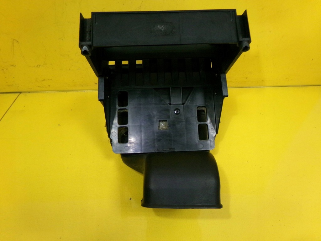 Рамка радіо ґрати обдув audi 80 b3 893857183 nr143 Зі Шроту