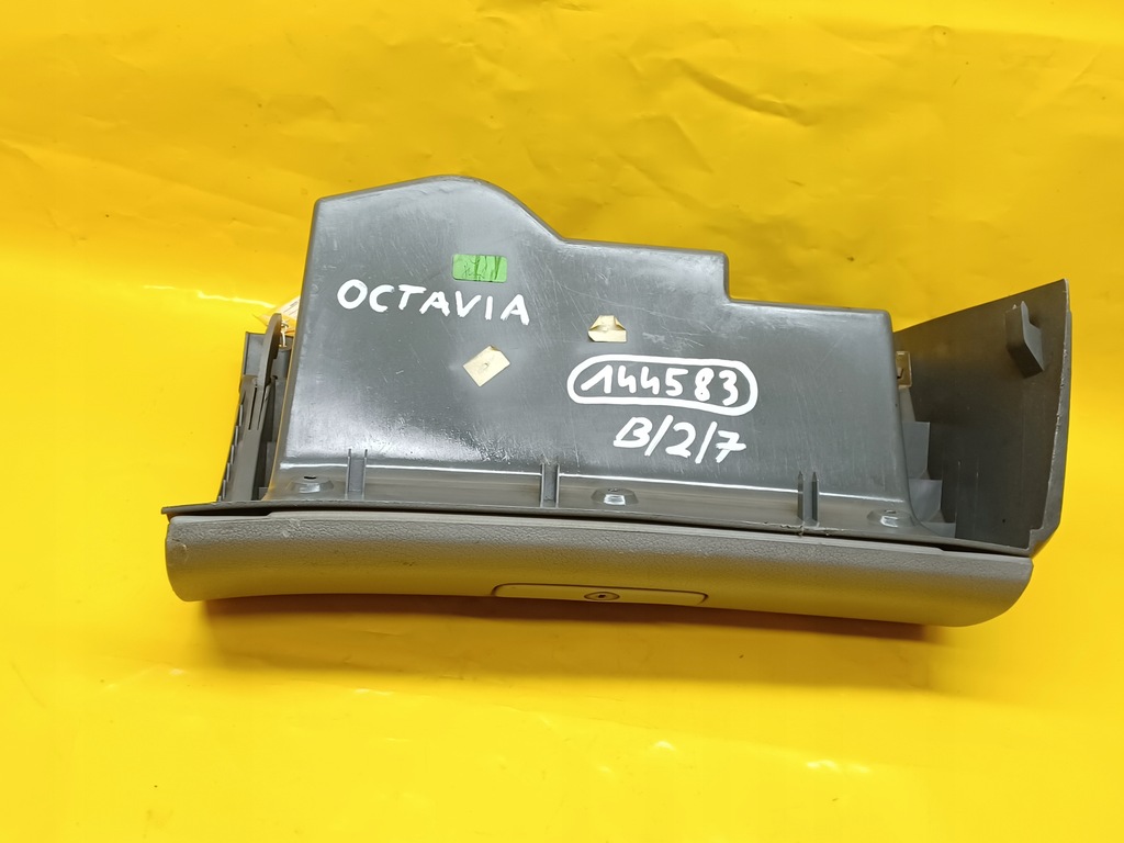 фото №10, Бардачок пасажира octavia i siwy 1u1857097 96-00r