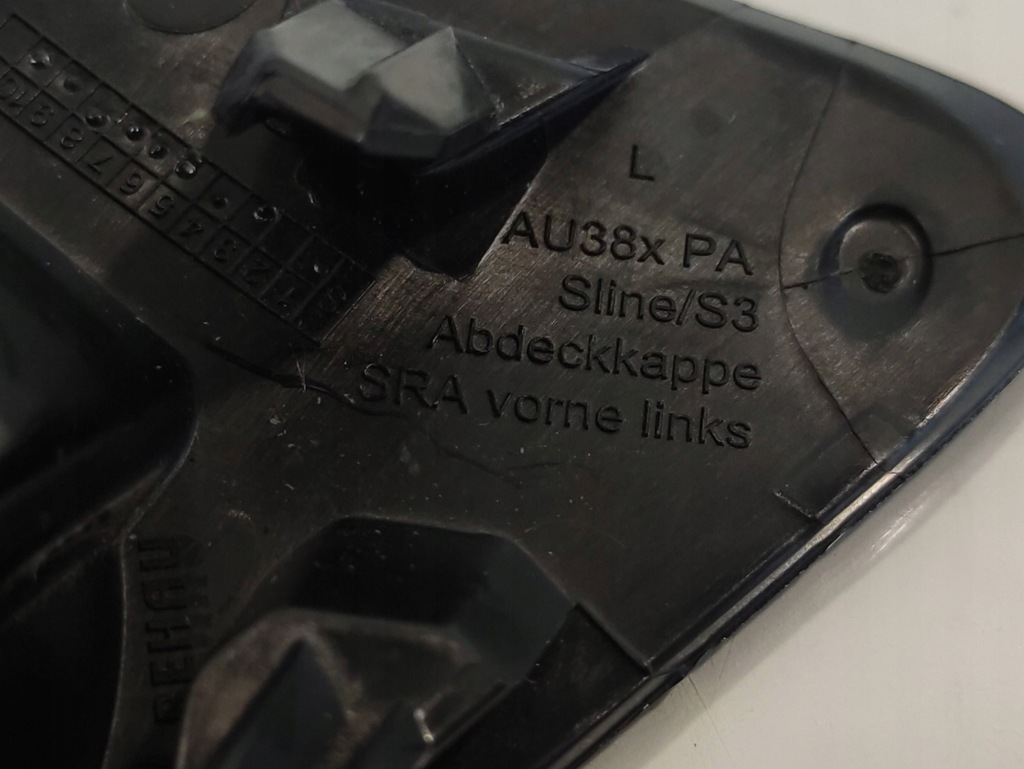 фото №10, Audi a3 8y заглушка розпилювача лампи лівий перед 8y0955275d