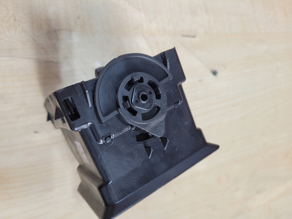 фото №10, Jeep cherokee kk 07-12 решётка обдув правая