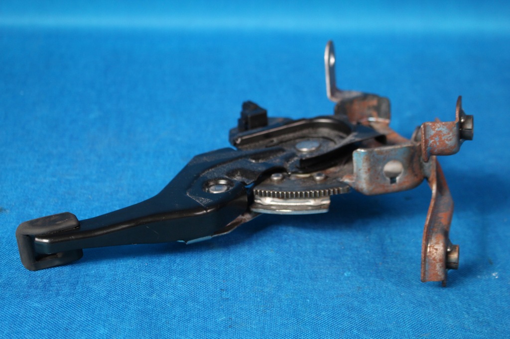 фото №8, Infiniti q50s 3.5 гібрид педаль ручного гальмо 2014r