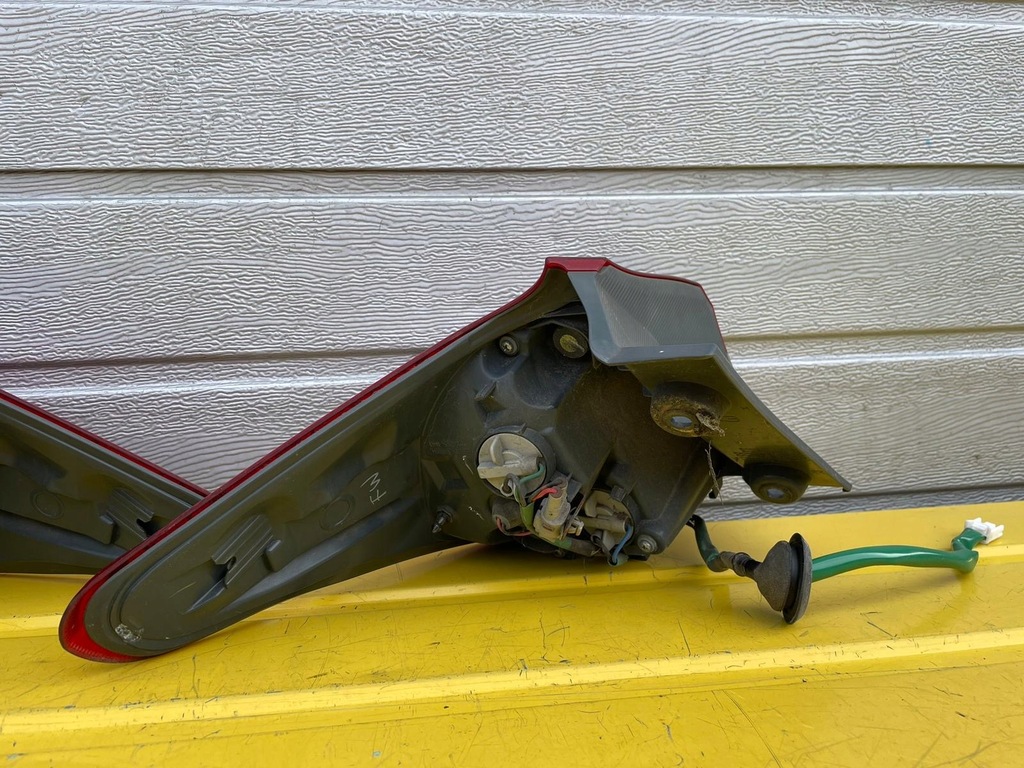 фото №6, Toyota auris ii лампа задняя правая hb lift