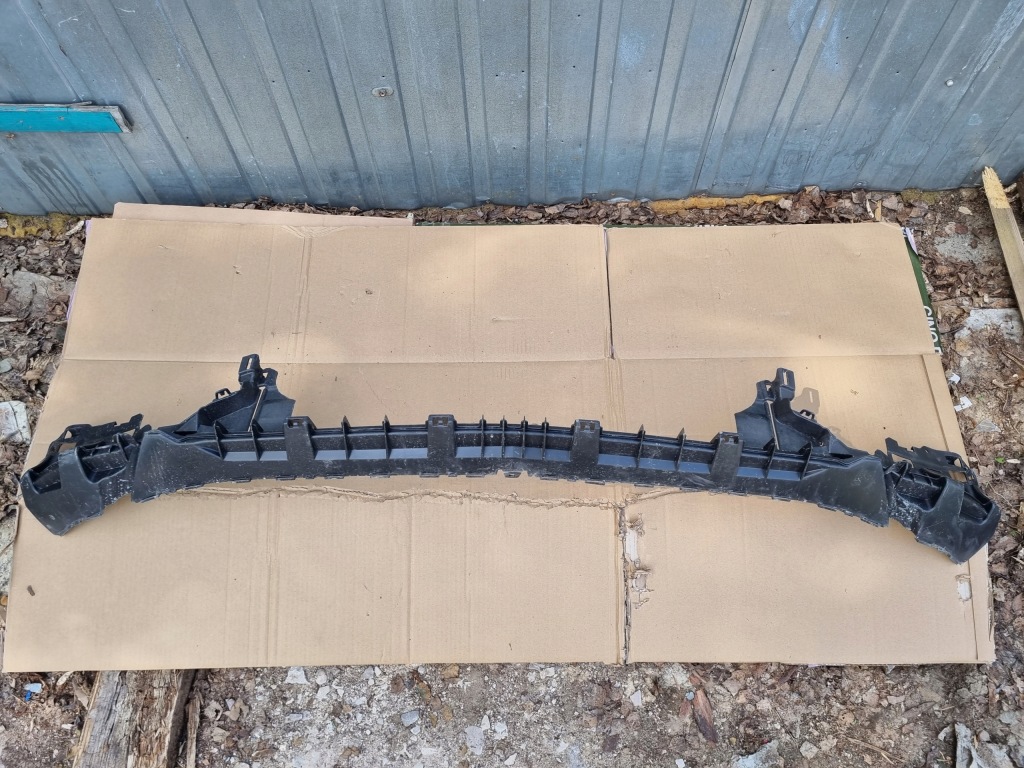 фото №1, Mercedes c klasa w206 направляющая бампера перед