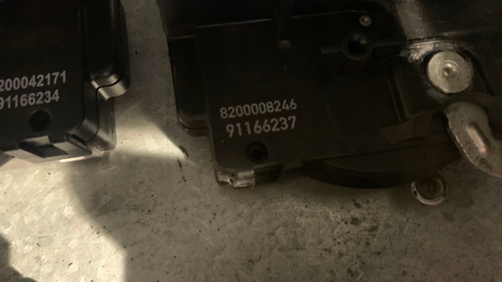 фото №13, Trafic ii vivaro a контактор микровыключатель концевик