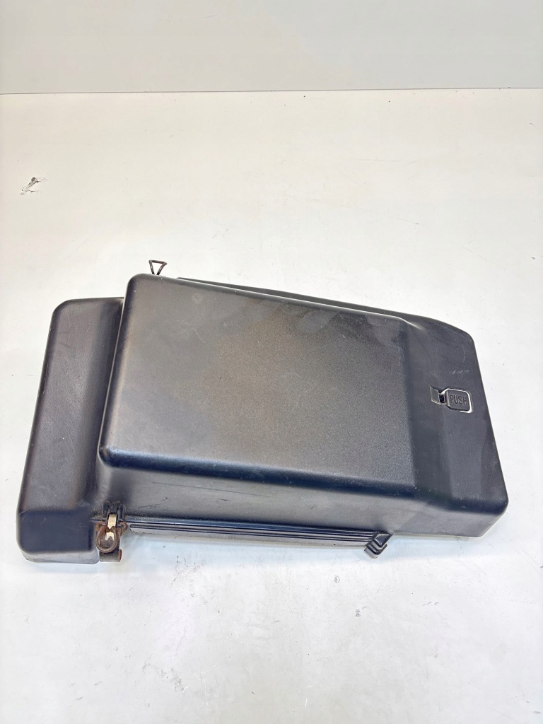 фото №1, Lexus ls 400 ls400 94-97 кришка коробка балончик запобіжників