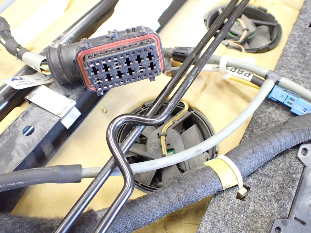 фото №9, Спинка сиденье правый задняя mercedes s-klasa w221