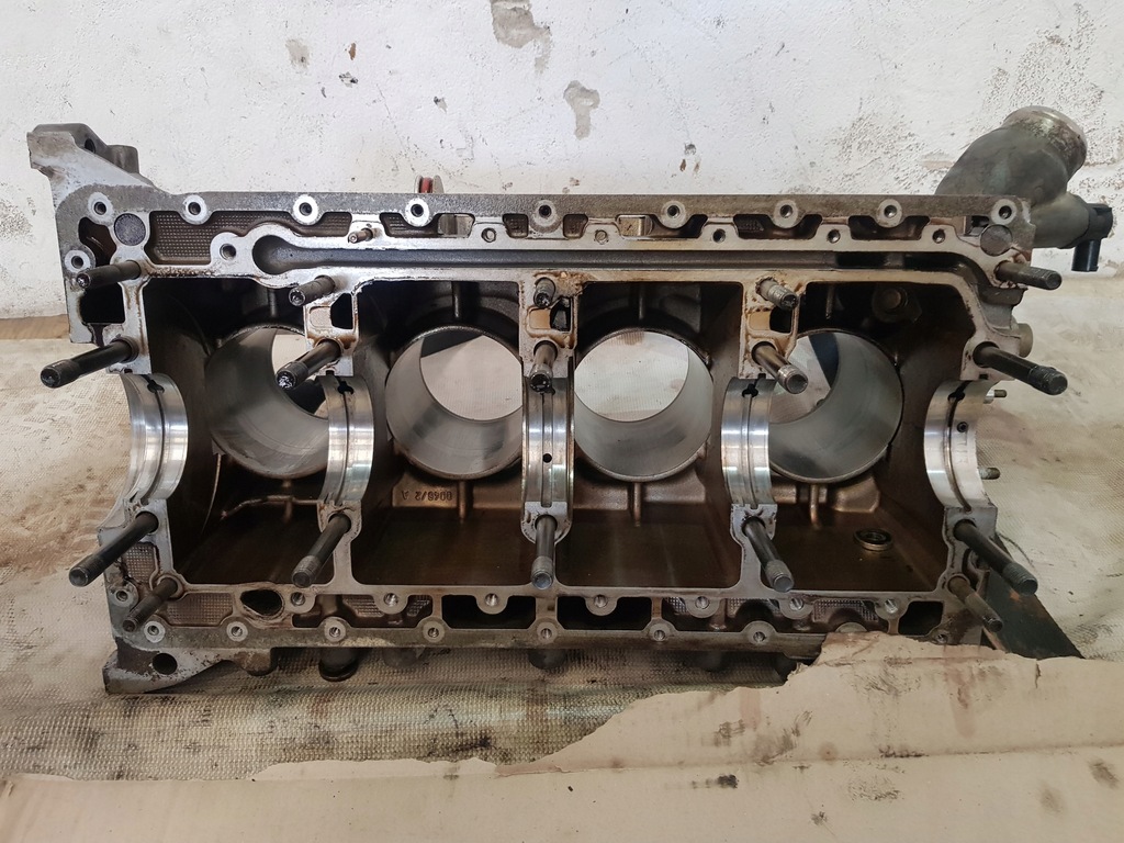 фото №10, Блок двигуна 9441011108r porsche 944 2.5 b m44/51
