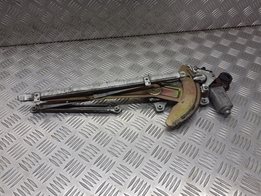 фото №1, Механизм стекло левый задняя avensis verso 062040-1641