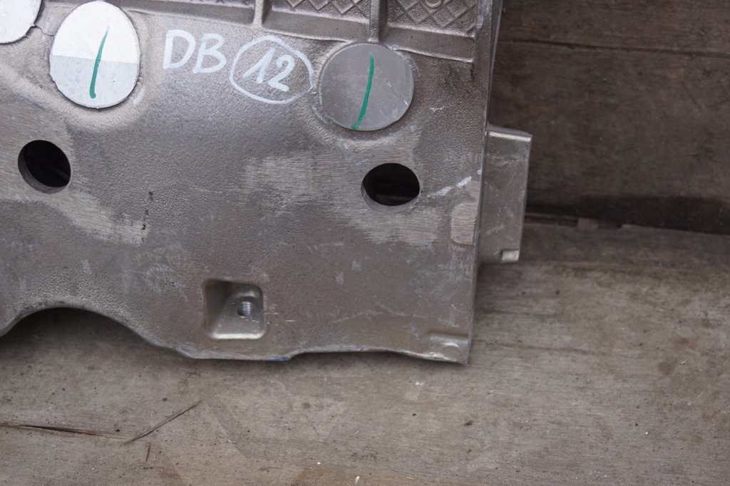 фото №7, Кронштейн подвеска перед aston martin db11