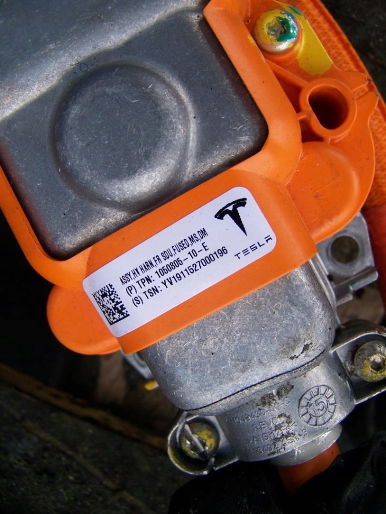 Tesla s p85d awd двигун електричний 1035300-00-e Зі Шроту