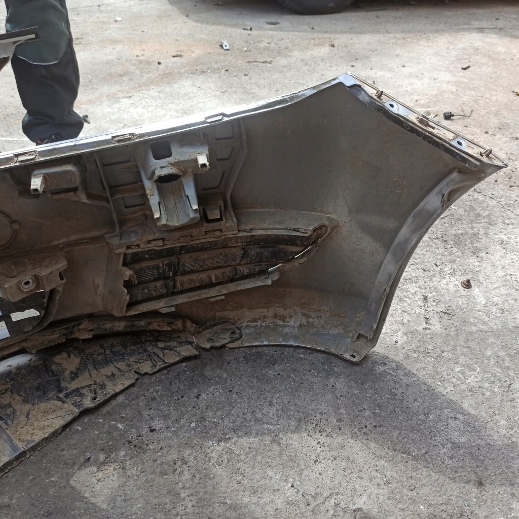 фото №12, Skoda fabia ii kombi бампер передний перед код лакокрасочного покрытия la7w