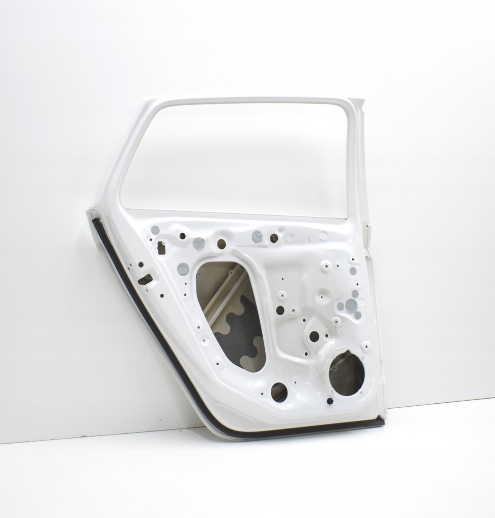 фото №6, Oryg задние левая дверь skoda scala 657 задняя