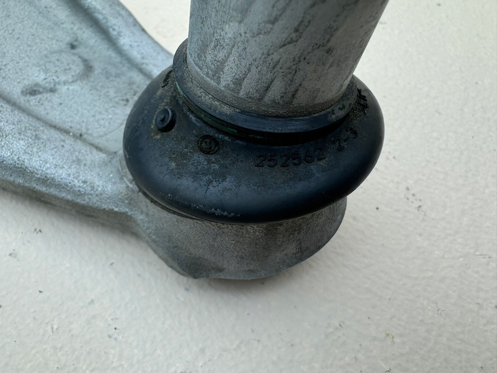 фото №9, Range rover evoque 2 ii рычаг правый перед передний k8d23a052