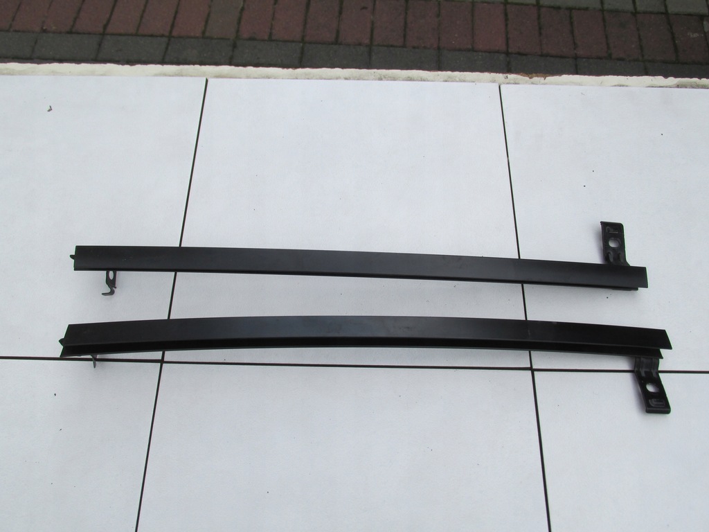 фото №1, Рамка молдинг дверь стекло задняя grand c-max mk2 2011