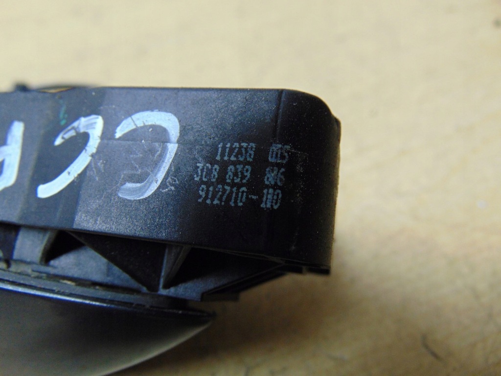 фото №12, Ручка зовнішня права перед vw passat cc