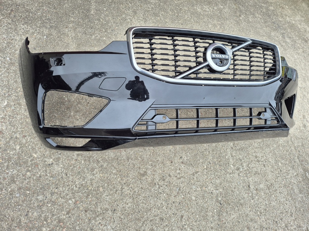 фото №1, Volvo xc60 ii r design 17- бампер передний решётка решётка радиатора
