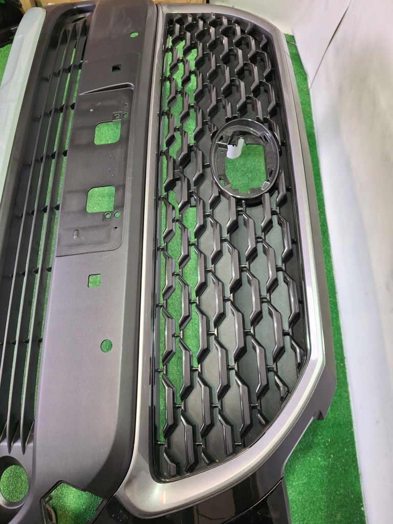 фото №11, Toyota corolla cross бампер перед передний решётка радиатора 53114-16060