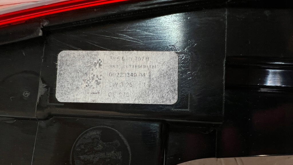 фото №9, Skoda kodiaq лампа задня ліва led 565945207b