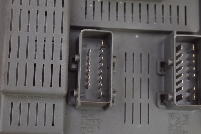 фото №11, Коробка предохранителей bsi 9647448280 citroen c5 1 i 2.2 hdi 133 km 01-08