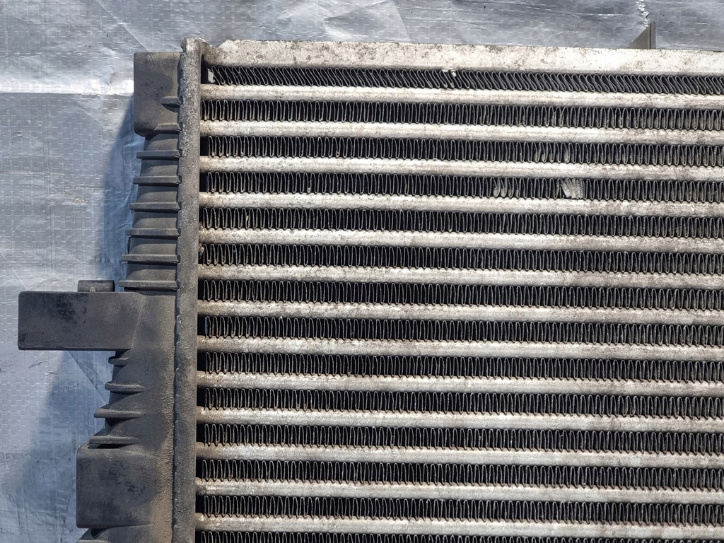 фото №10, Интеркулер радиатор воздуха оригинальный номер 60692222 alfa romeo 159 1.9 jtdm 150km