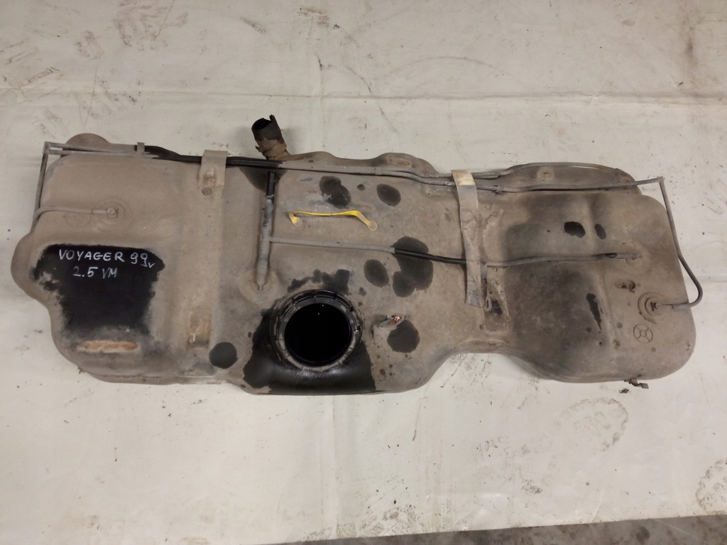 фото №1, Chrysler grand voyager iii 2.5 vm 1999 r. bak бак топлива дизель