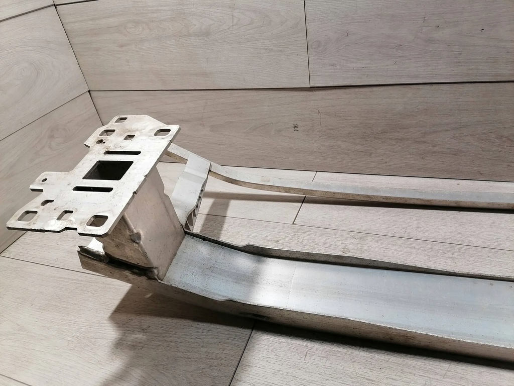 фото №8, Audi q3 балка бампер перед 83a807109