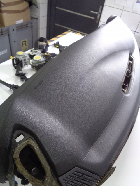 фото №3, Консоль приборная панель подушка безопасности ремни alfa romeo giulia 2016-