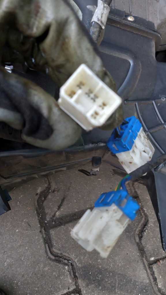 фото №8, Отопитель задняя kia carnival 2.9td ii 02r