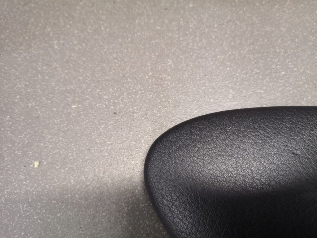 фото №6, Заглушка обшивка права audi a8 d3 4e1868982a