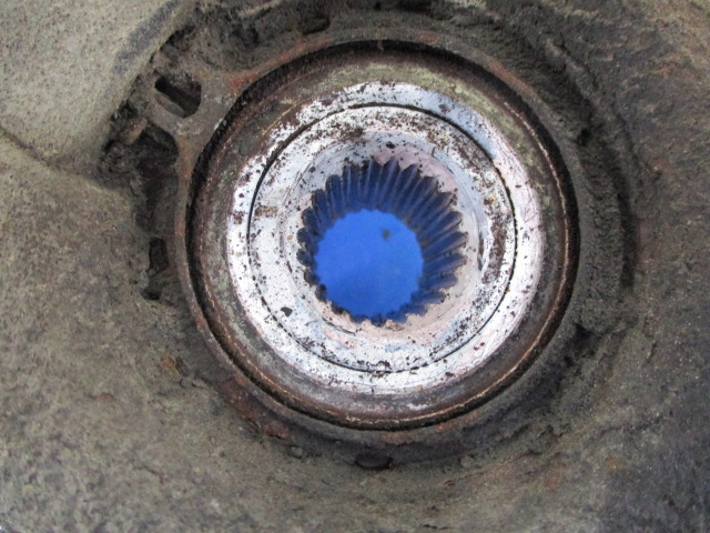 фото №4, Dacia logan 1.5dci поворотный кулак левая ступица abs