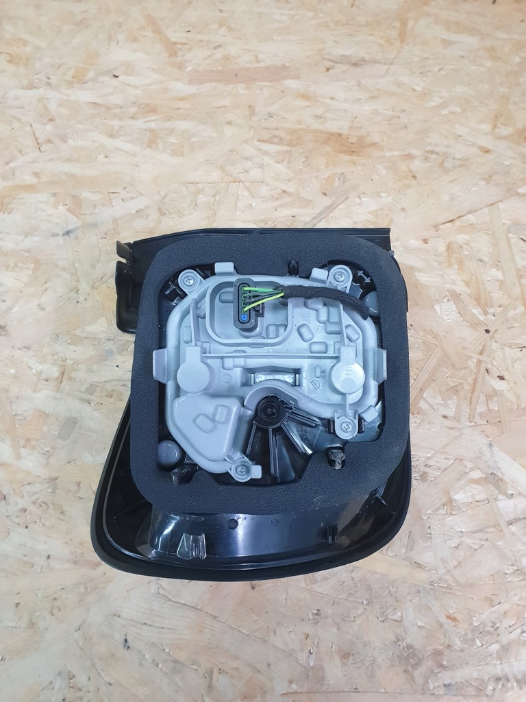 фото №6, Jeep renegade lift лампа правый задняя 52109462