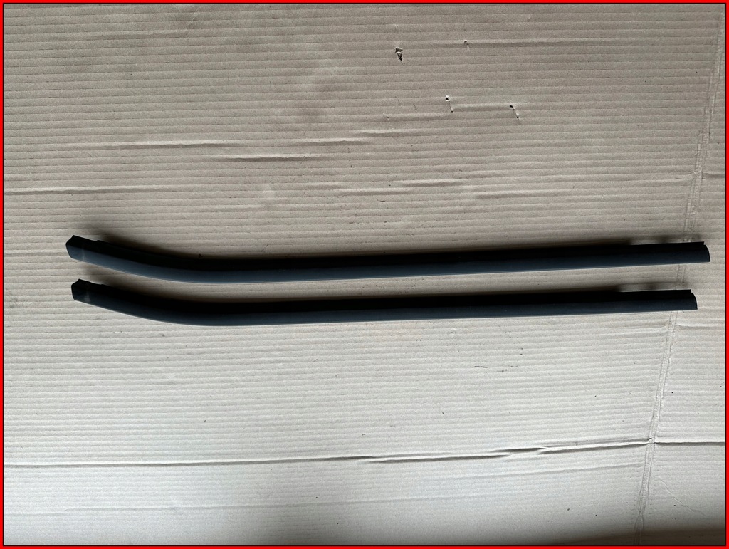 фото №1, Juke ii f16 молдинг ущільнювач правий задня