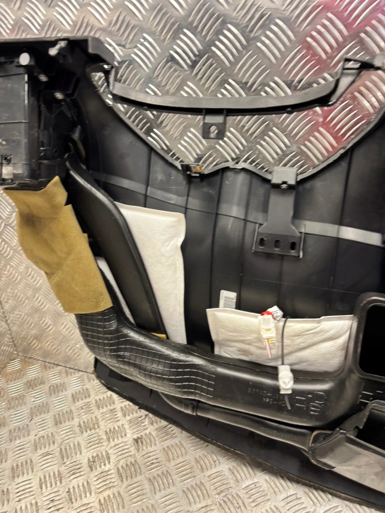 Приборная панель панель  подушка безопасности подушка пассажира toyota auris 1 1 европа Оригинал
