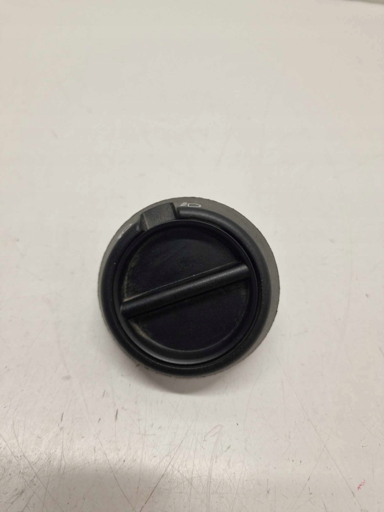 фото №1, Renault mascott 98- переключатель регулировки света