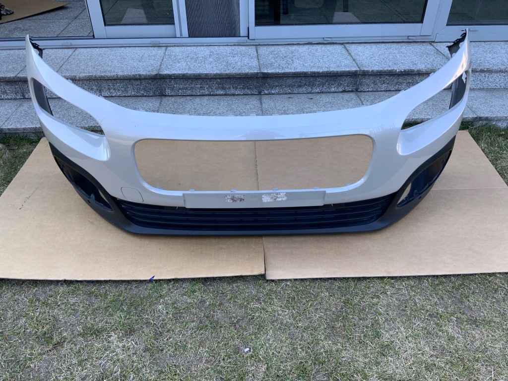 Citroen berlingo iv 2018- бампер перед передній Зі Шроту