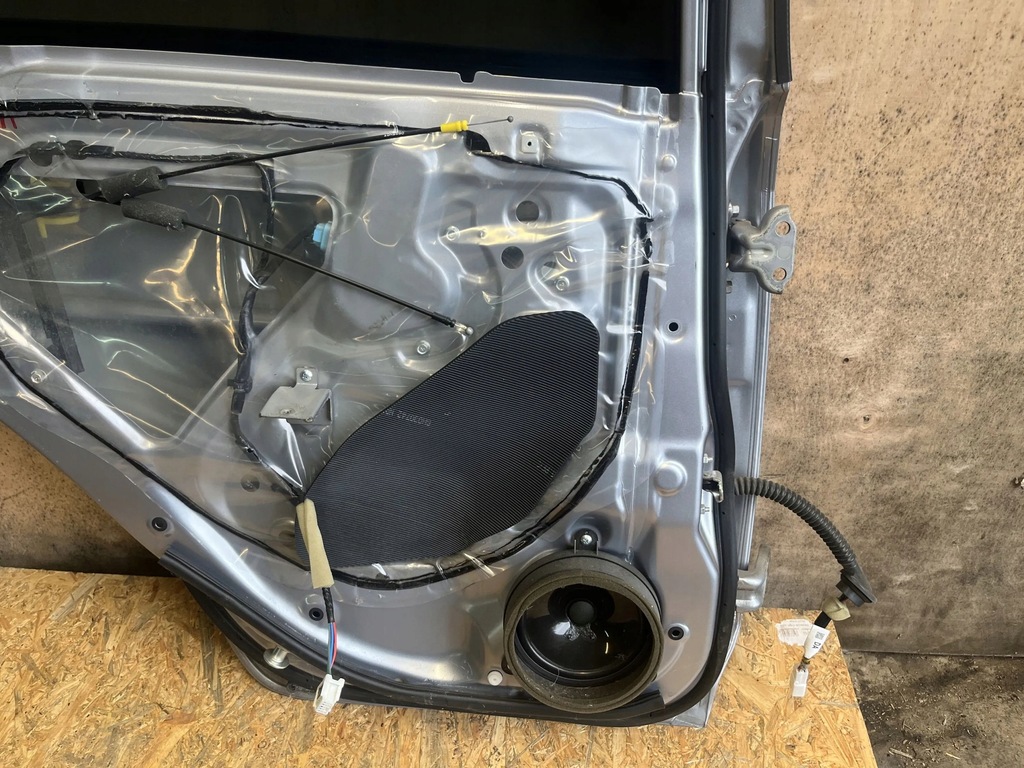 фото №9, Subaru xv дверь задние 2016 левая сторона