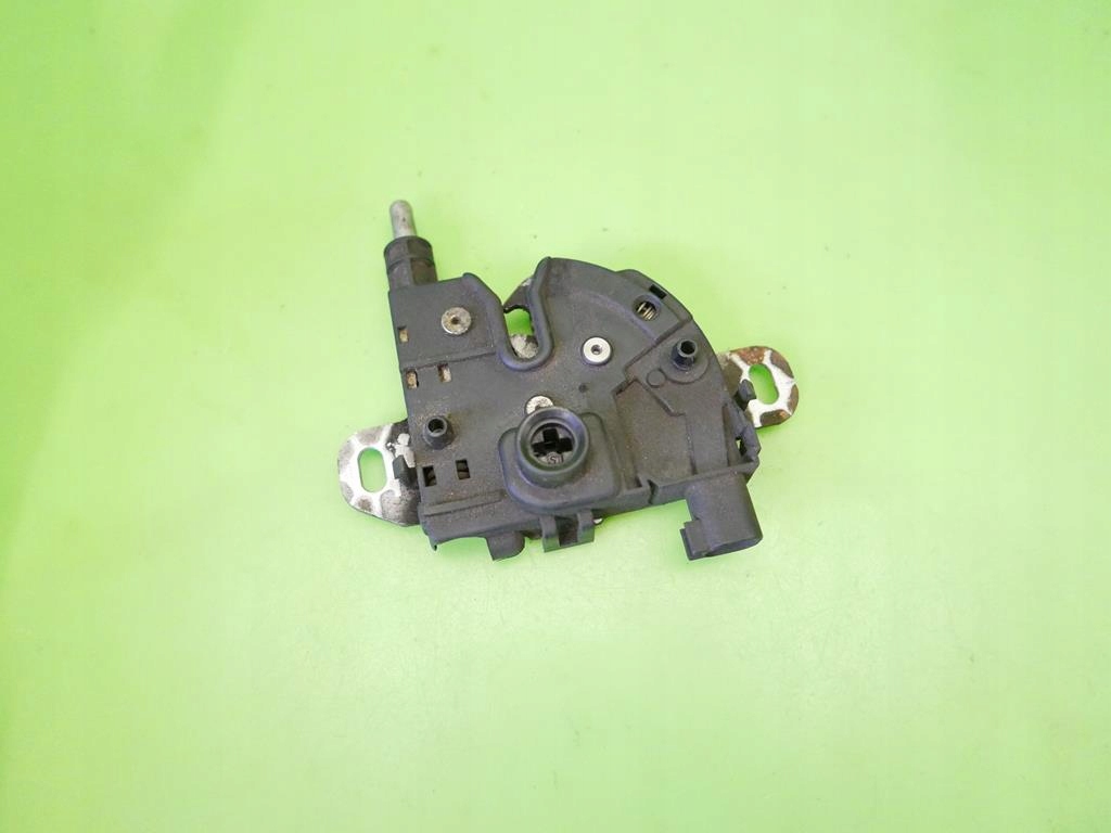 Ford оригинальный номер 3m5116700ab замок крышки двигателя Киев