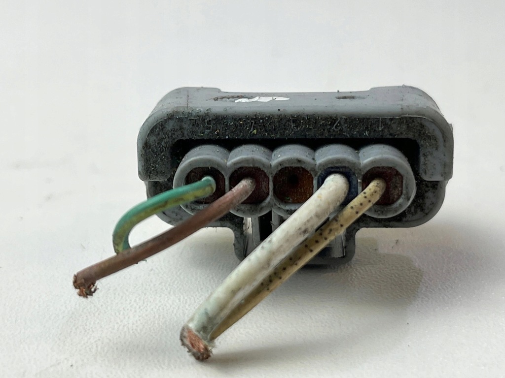 фото №8, Роз'єми штекер колодка коробка запобіжників bsm r02 citroen c5 iii x7