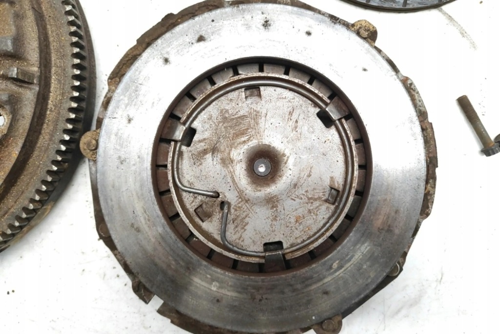 фото №6, Комплект зчеплення vw golf iii 1h1 067105273g 1.6l бензиновий 55kw 1995