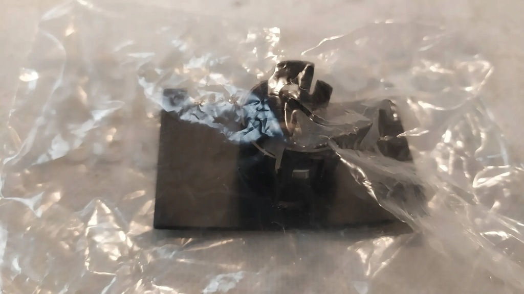 фото №10, Кронштейн кронштейн датчика pdc opel astra k